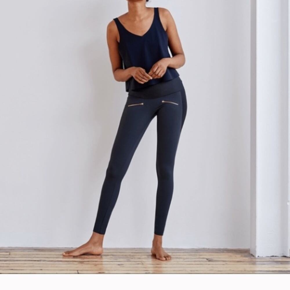 ADAY Throw and Roll Zipper Gray Black Leggings XS